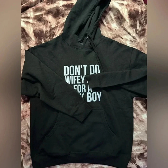 Tops - Brand new women’s hoodie xl